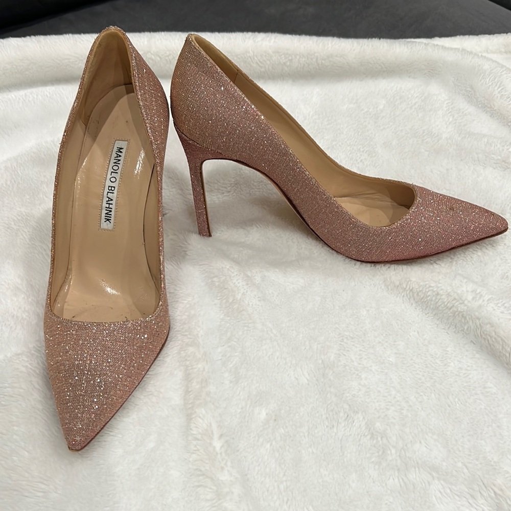 Manolo Blahnik DAGGA Nude Pink Silver Gold Sparkle Shoes Pumps